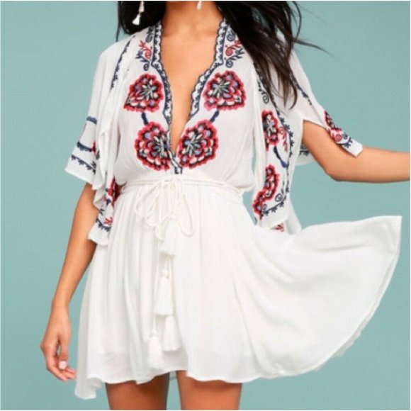 Free People Dresses & Skirts - Free People Cora White Embroidered Tunic Mini Dres